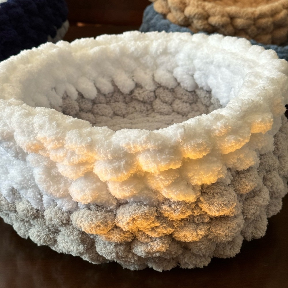 Cozy White and Gray Dog Bed